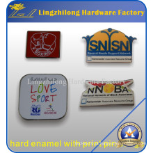 Presentes na moda em nós Custom Hard Esmalte Lapel Pin Badge